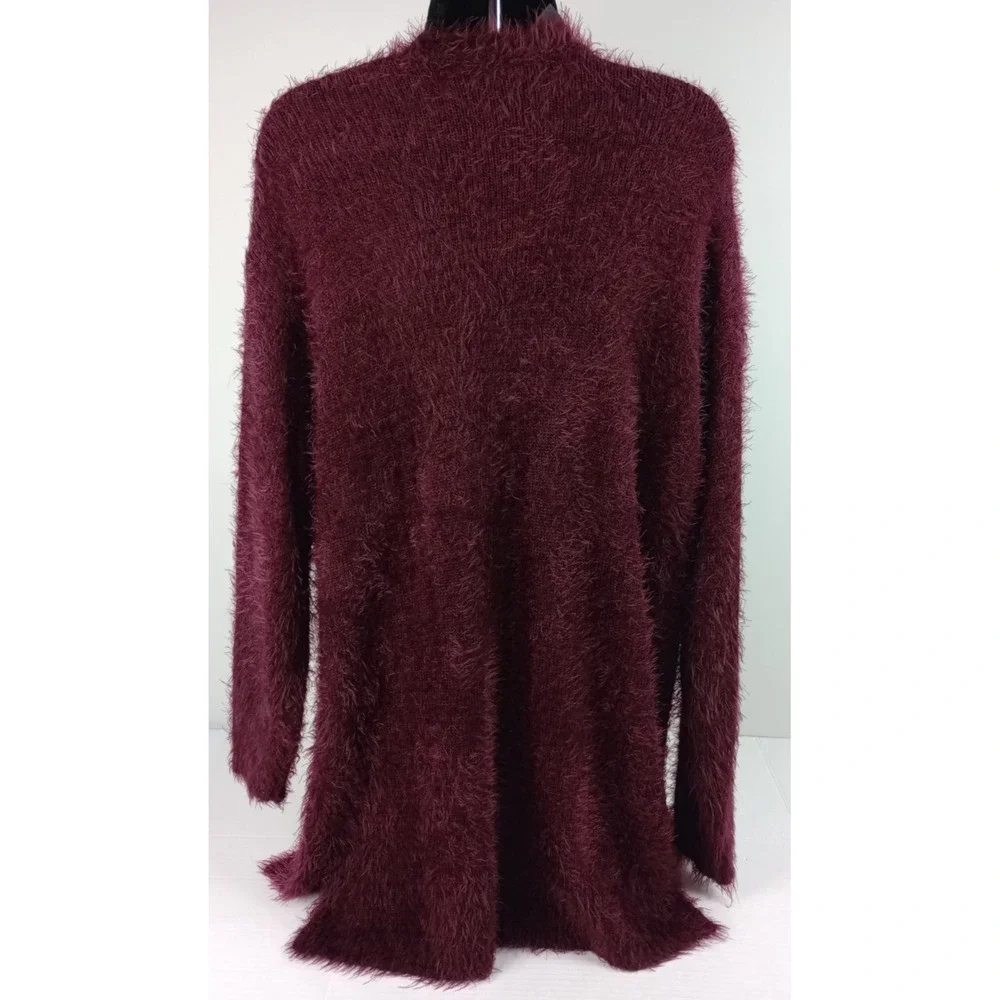 Chelsea & Theodore Women's Size M Mulberry Wine Fuzzy Cardigan Front Pockets